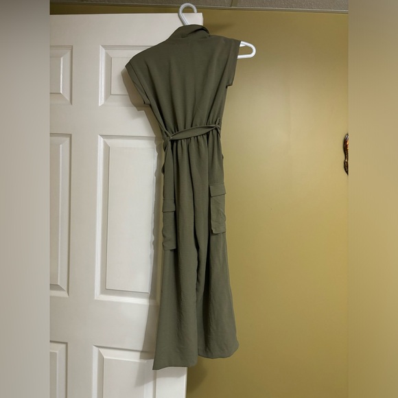 Buy 2, Get one Free} 15th- 31st - Picture 2 of 3